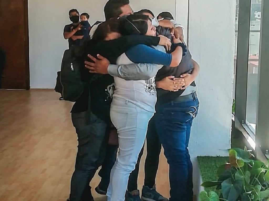 Joven se reencuentra 30 años después con su familia; se perdió a los 6 años