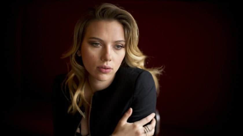 Acusa Scarlett Johansson a Hollywood por ‘presionar’ a celebridades para ser delgadas