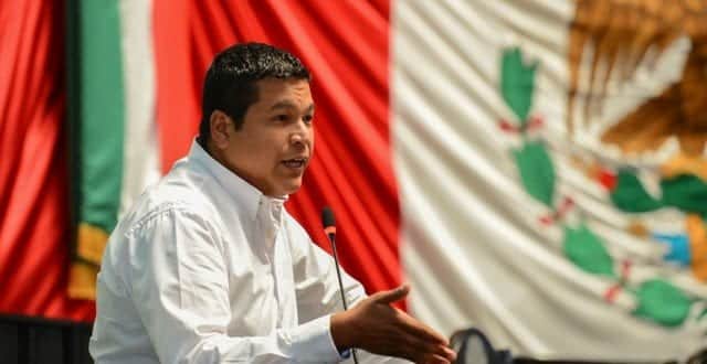 Fernando Zelaya, ex diputado local, da positivo a COVID-19