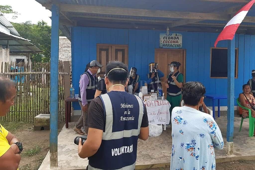 Evangélicos vacunan contra Covid-19 a miles de personas con medicina para animales