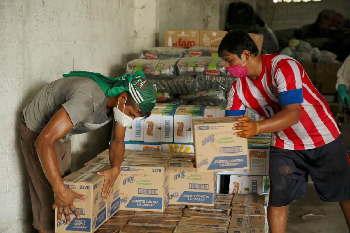Seguimos trabajando en comunidades afectadas por las inundaciones: Carlos Joaquín