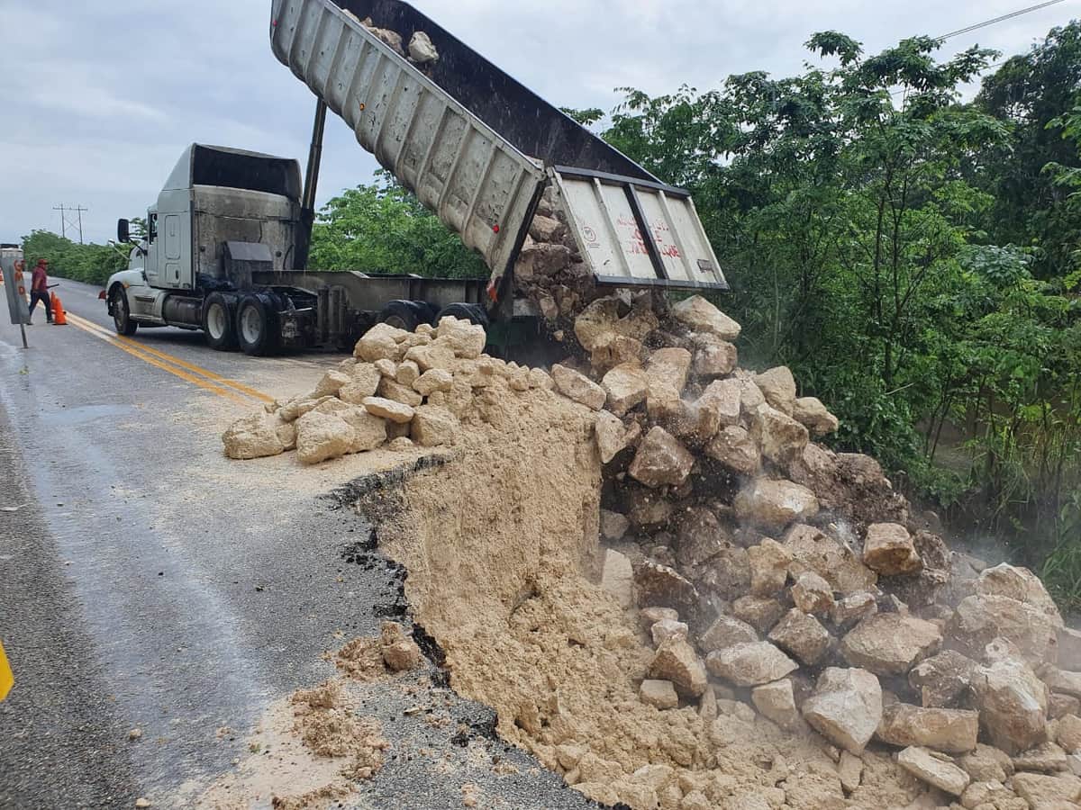 Restablecen parcialmente paso en carretera Chetumal-Escárcega