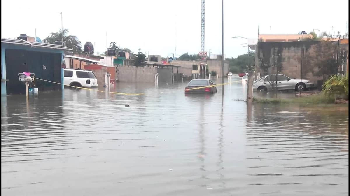 Video: Severas inundaciones han dejado las intensas lluvias en Chetumal