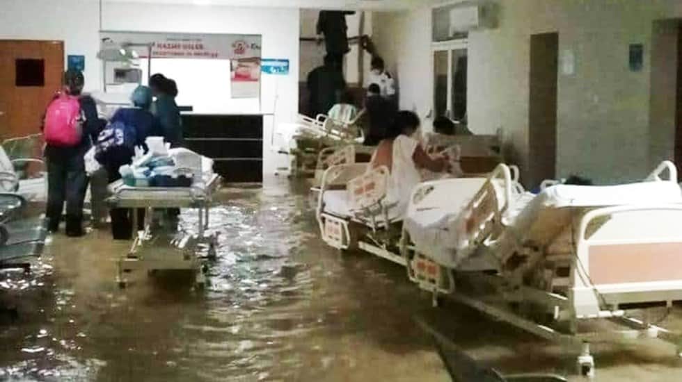 Video: ¡Se inunda hospital Materno Infantil de Reynosa! Implementan Plan DNIII