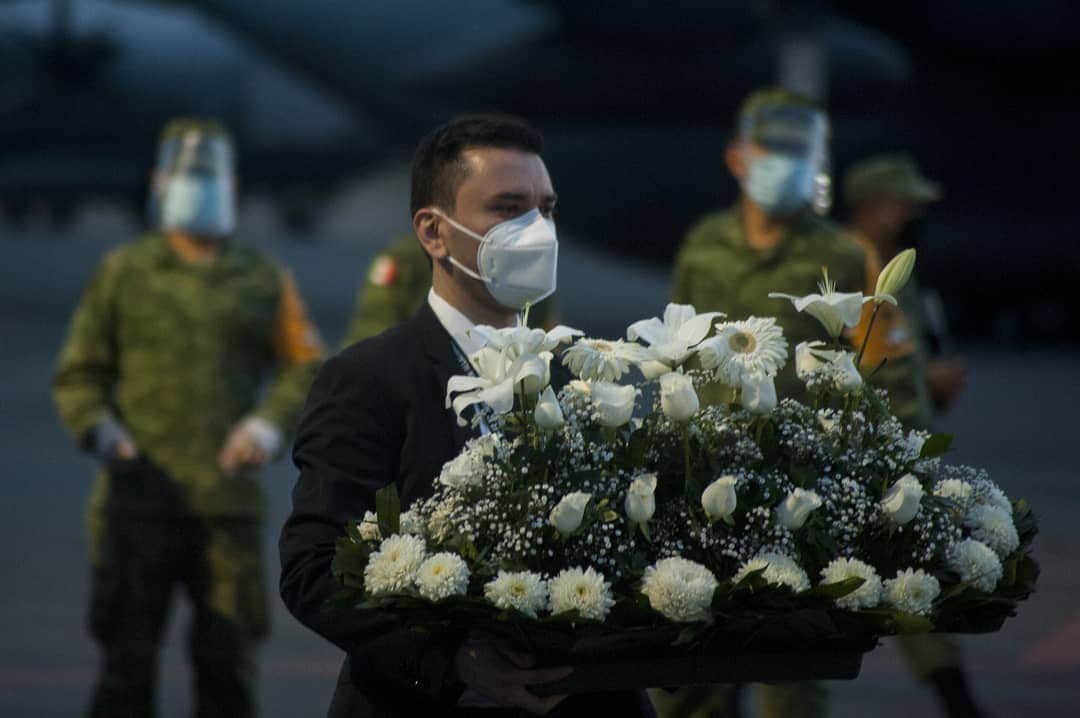 México alcanza los 299,750 casos confirmados acumulados de Covid-19