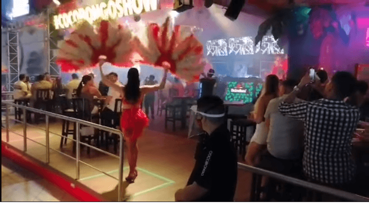 Se reactiva la vida nocturna en Cancún: Coco Bongo reabre sus puertas