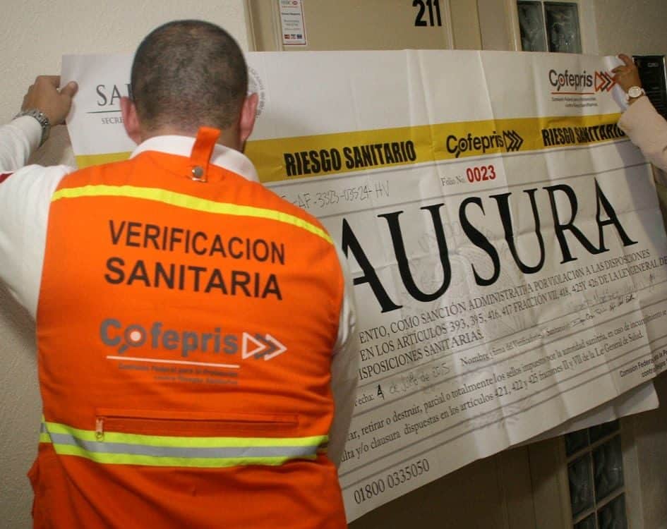 Alertan sobre sujeto que se hace pasar por inspector de la Cofepris en Playa del Carmen