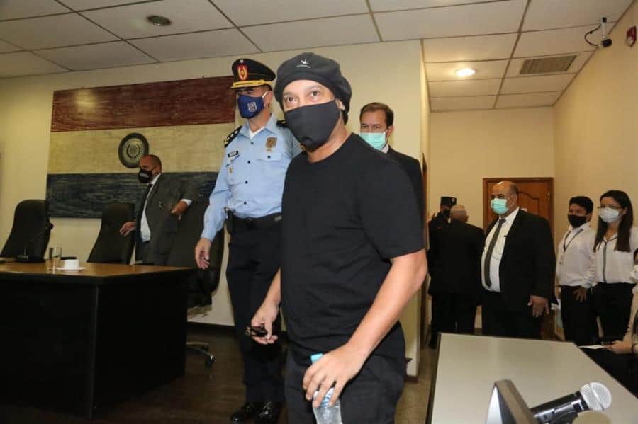 Ronaldinho es liberado tras seis meses detenido en Paraguay