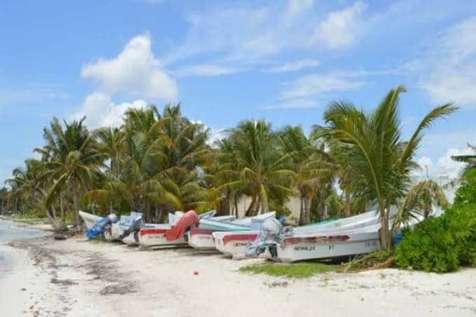 Evacúa Marina a pescadores de Banco Chinchorro