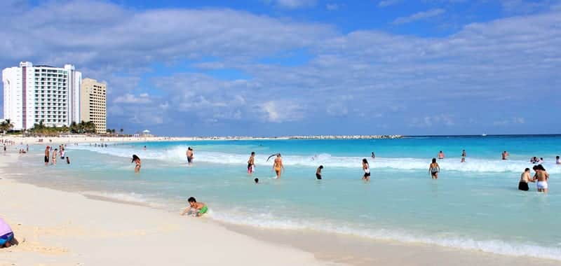 Reabrirán playas de Cancún con medidas preventivas: Mara Lezama
