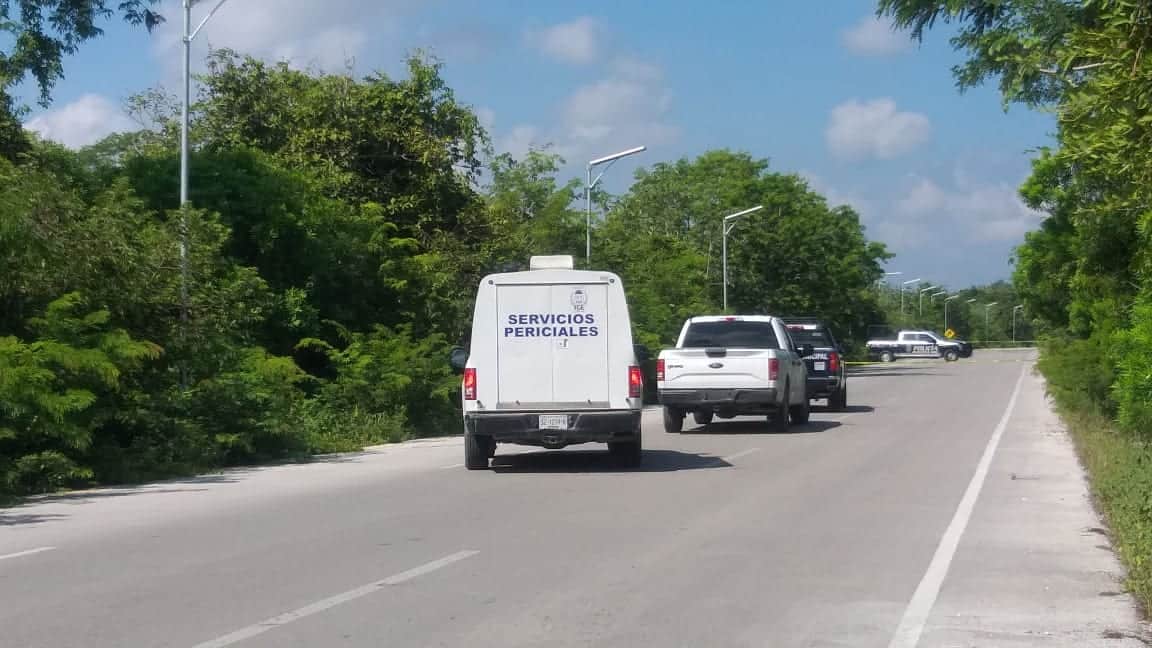 Encuentran cuerpo con marcas de tortura sobre la av. Kabah en Cancún