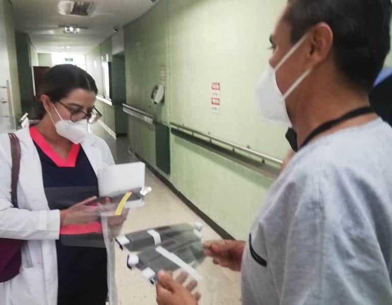 Muere doctor de Covid-19 tras negarse a atenderlo donde regaló miles de caretas