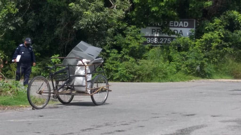 Atropella a triciclo y mata a su conductor en Cancún