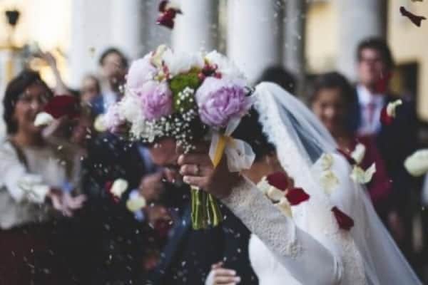 Contagio masivo en boda de EU deja 7 muertos y 177 personas positivas a Covid-19