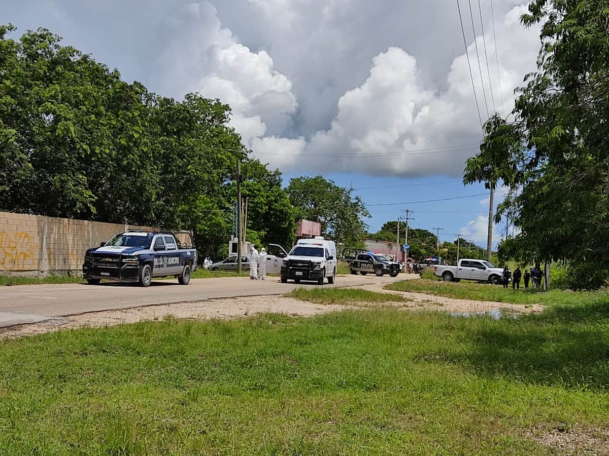 Hallan dos cuerpos ‘encajuelados’ en Cancún