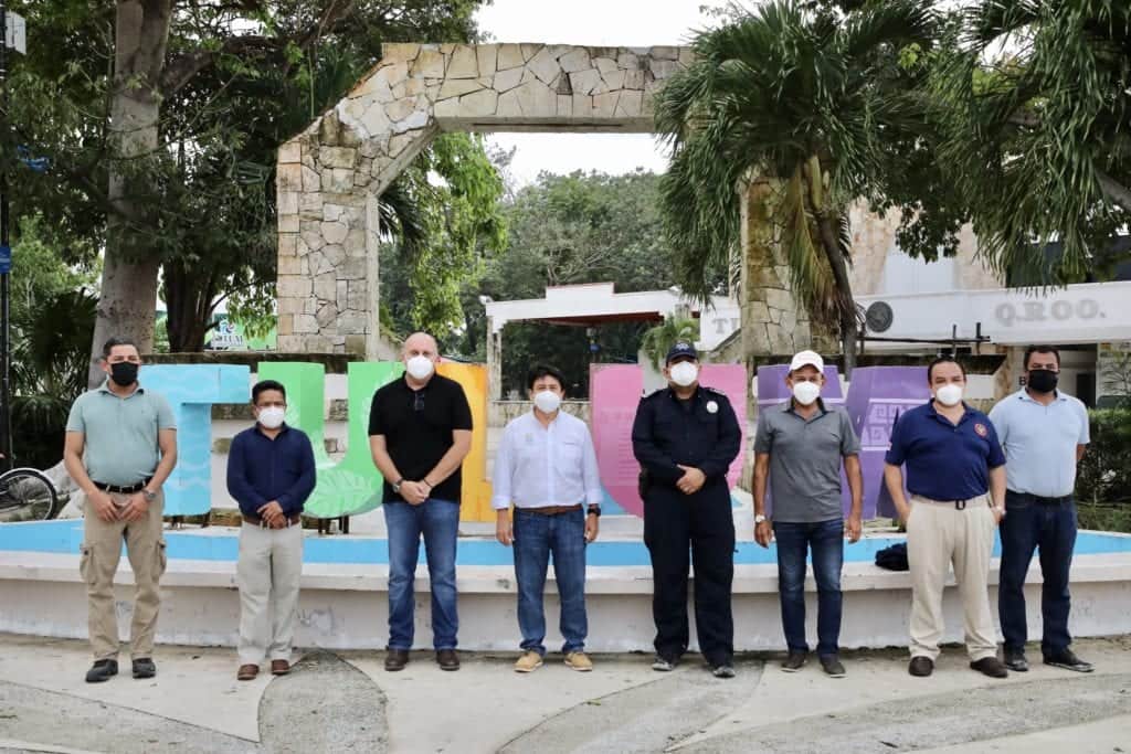 Victor Mas Tah realizó recorrido en Tulum tras el  paso del huracán “Zeta”