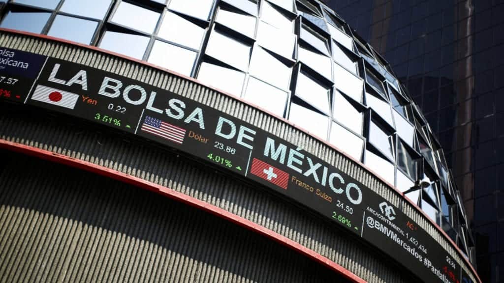 Sin previo aviso suspende operaciones la Bolsa Mexicana de Valores