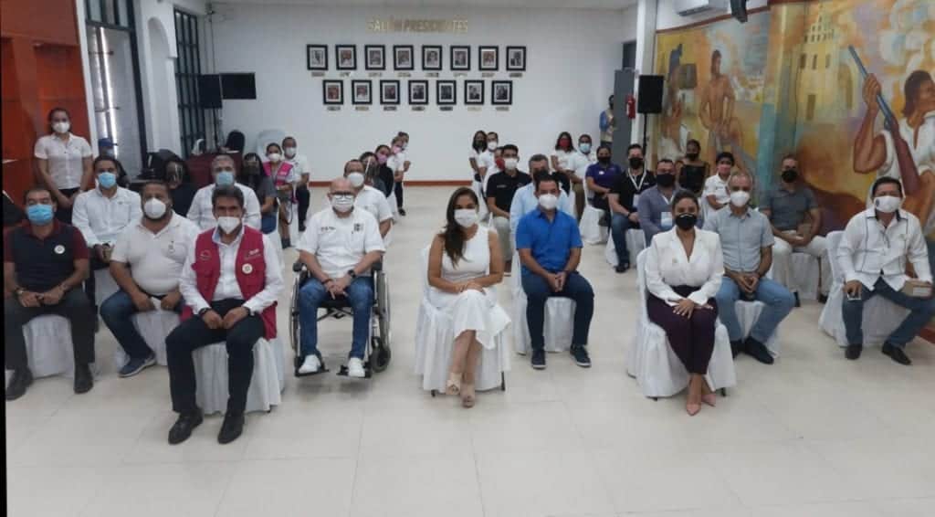 Entregan en Cancún distintivos de la capacitación “No al trabajo infantil”