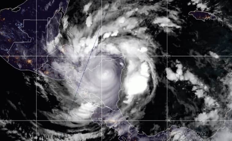 Huracán 'Iota', sigue su trayectoria en vivo