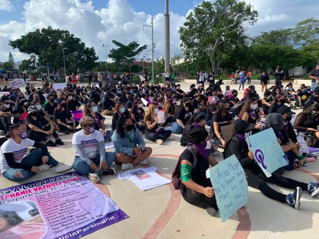 Galería: Así se vive la marcha en contra de los femicidios en Cancún