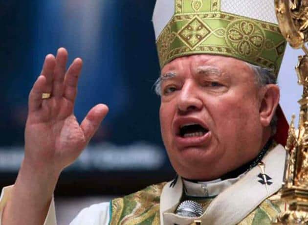 Cardenal Sandoval Íñiguez dice que el Covid-19 "se cura té de guayaba"
