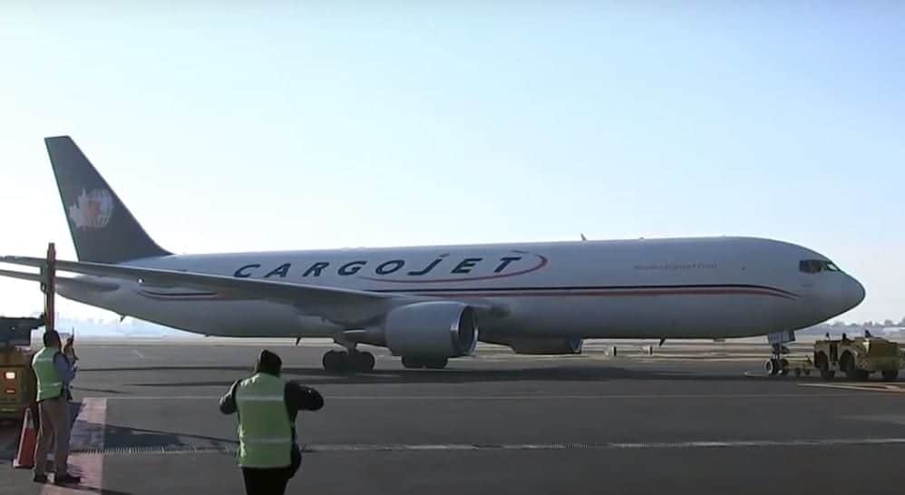 Llega a México el segundo avión con vacunas para el Covid-19 de Pfizer