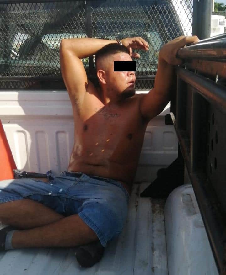 Taxistas golpean a supuesto ladrón en Cancún