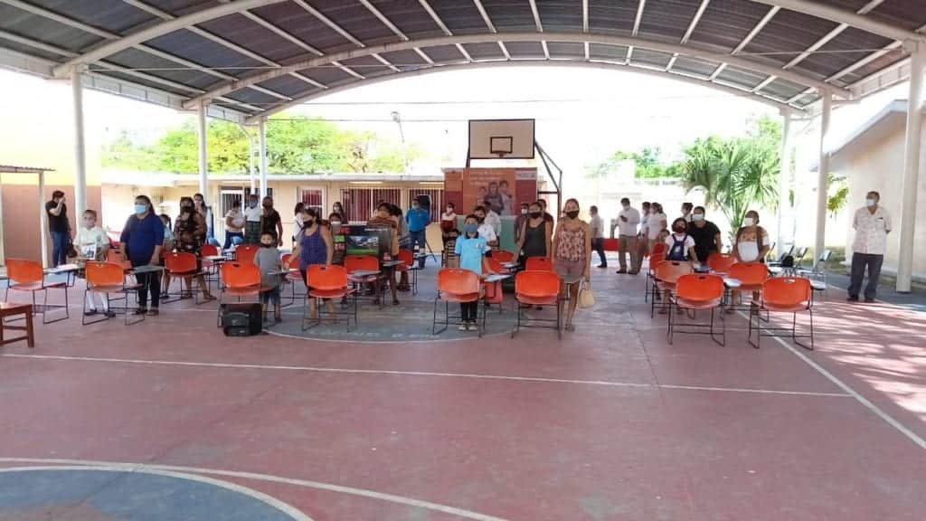 Quintana Roo podría volver a clases en semáforo amarillo