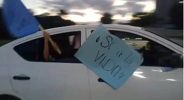 Playenses realizan caravana vehicular contra el aborto