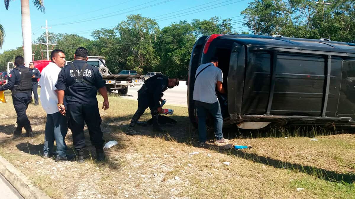 Víctor Mas se encuentra estable luego de accidente automovilístico en Chemuyil
