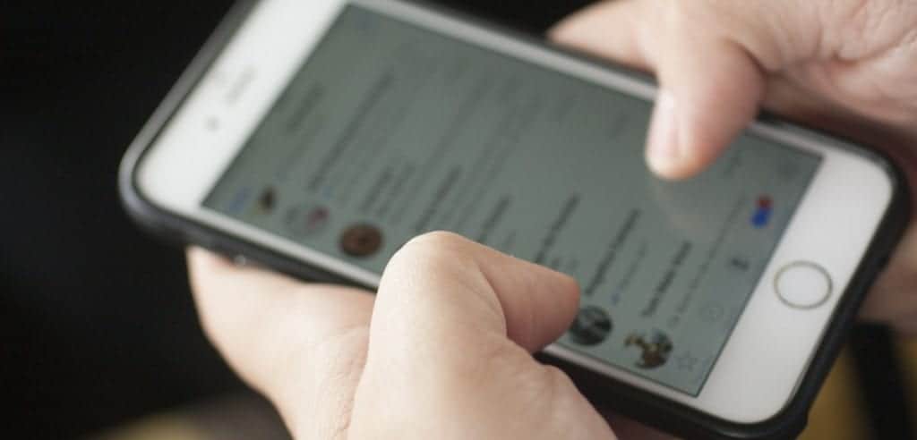 La nueva moda: venden "nudes" a través de Whatsapp