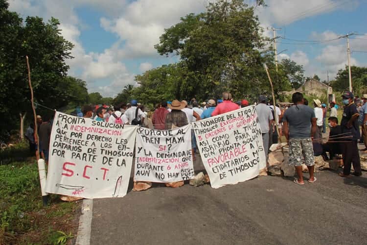 Cumple dos días bloqueo en Tihosuco
