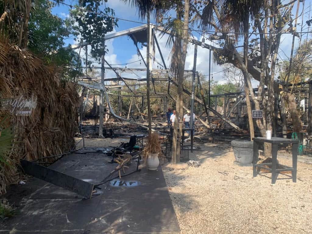 Zona hotelera de Tulum, altamente flamable y con estación de bomberos lejana