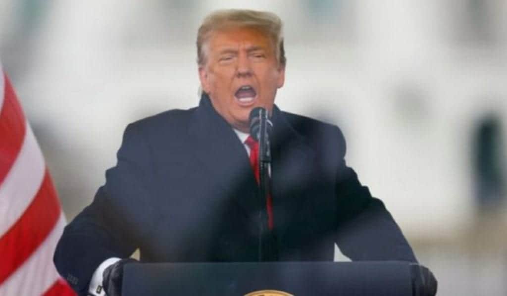 Trump analiza crear su propia plataforma, tras "censura"