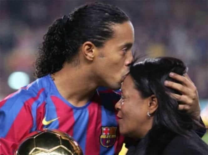 Muere la madre de Ronaldinho a causa del covid-19