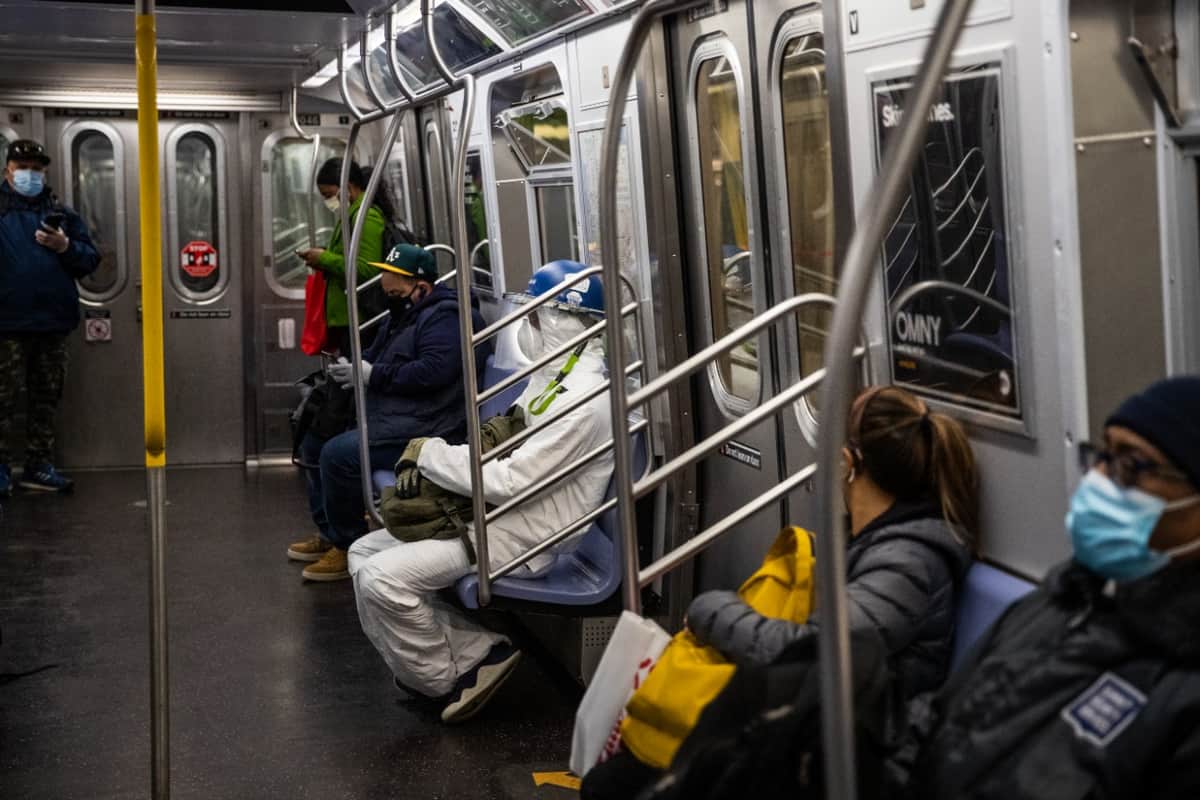 Nueva York despliega 500 policías en el metro tras cuatro apuñalamientos