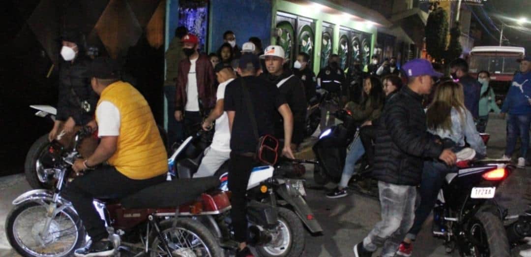 Suspenden 7 fiestas con más de 300 personas y clausuran negocios en Edomex