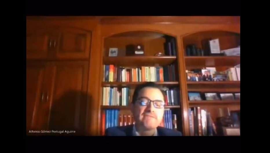 Exhiben a profesor de la UP por comentarios ofensivos: ¿Podrán faltar el día del hombre para hacer desmadre?