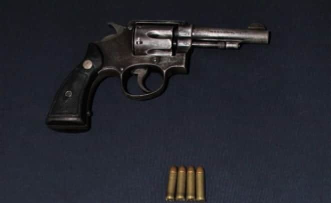 Detienen a tres presuntos sicarios en Tulum: portaban armas y una narcomanta