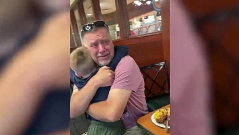 Video: Tierno abuelito rompe en llanto al reencontrase con su nieto