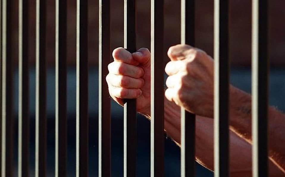 Dan hasta 20 años de cárcel a 14 jóvenes por secuestrar y torturar a una menor