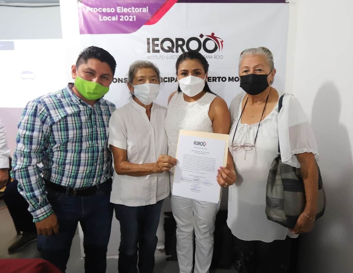 Recibe Blanca Merari su constancia de mayoría de votos, en elección de alcalde de Puerto Morelos