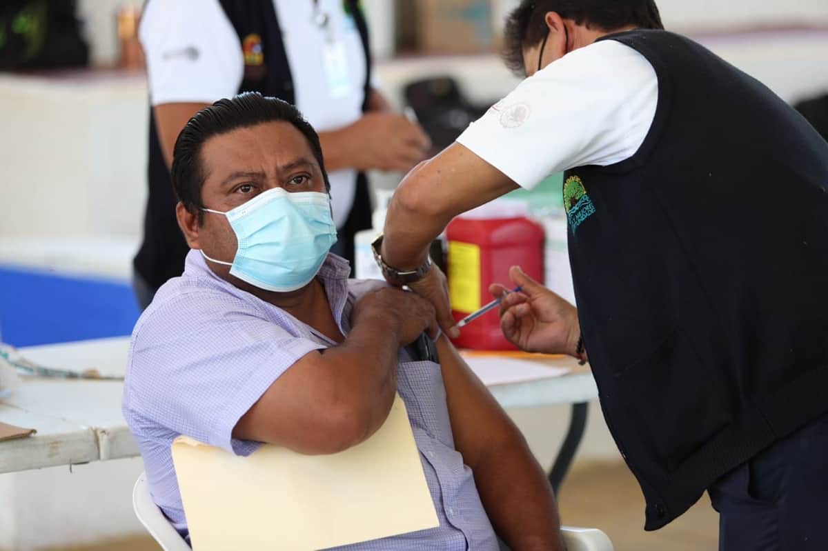 Aplican más de 342 mil vacunas contra Covid-19 en Quintana Roo