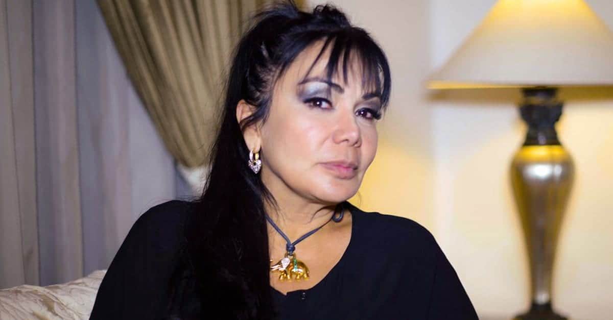 Despreocupada y en bikini, reaparece la “reina del pacífico” Sandra Ávila