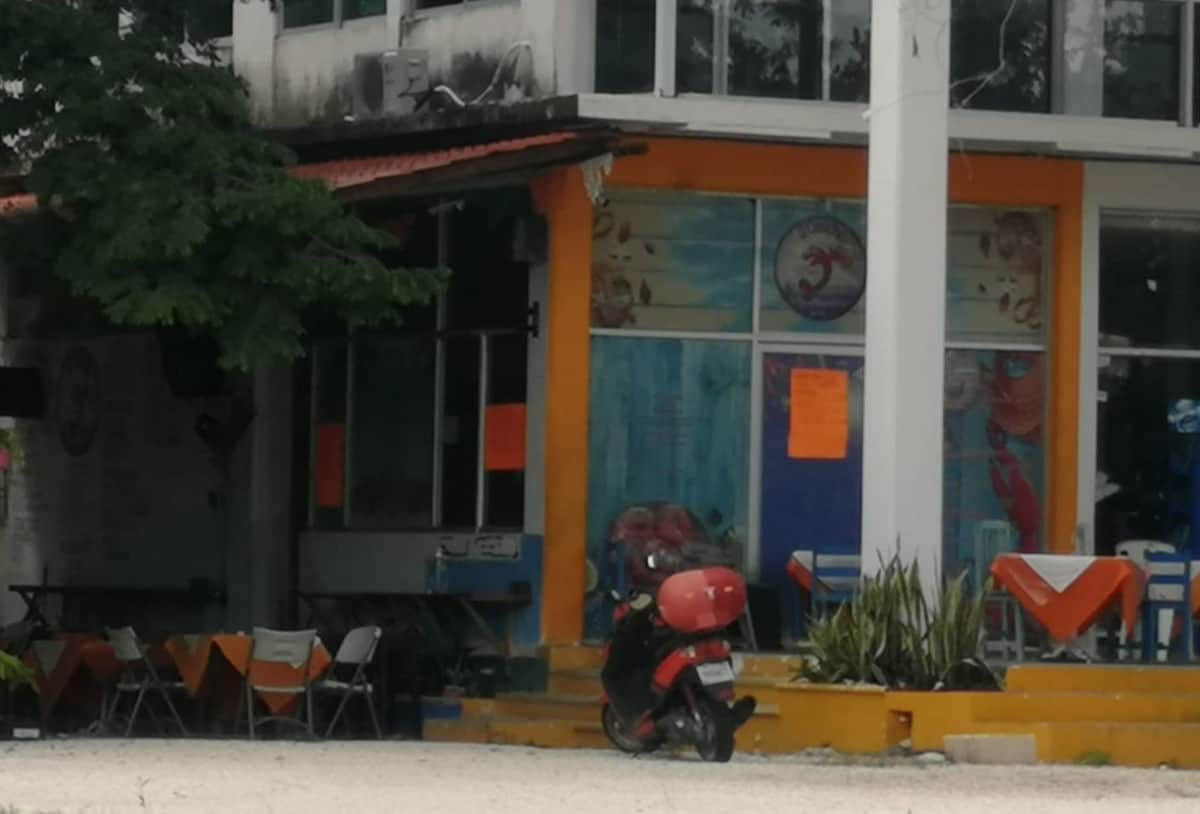 Sujetos armados disparan contra coctelería de Playa del Carmen