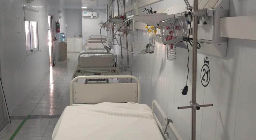 Le niegan a doctora una atención urgente a paciente sin dinero, ella le hace una sutura y renuncia