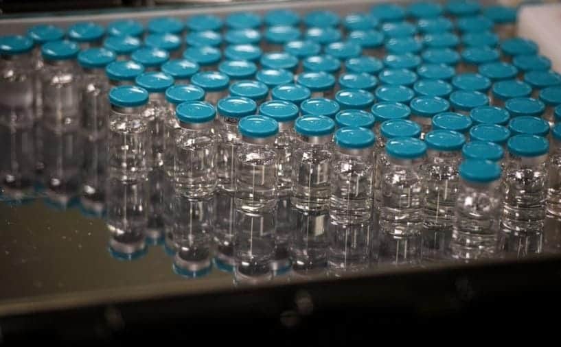 Inyectan agua en lugar de vacunas Covid en Uganda