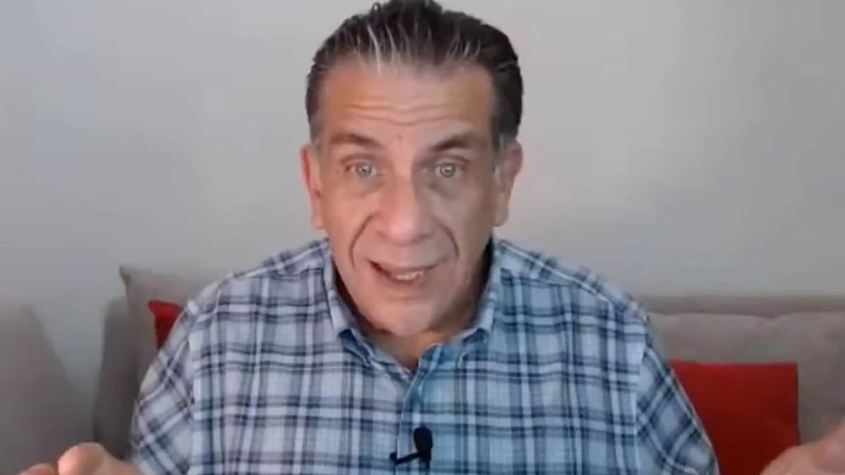 SÍNDROME "ALFREDO ADAME": Cuestionan a periodista Leonardo Schwebel e insulta a internautas