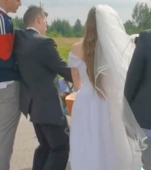 VIDEO: Llega borracho a su boda y aún así se casa