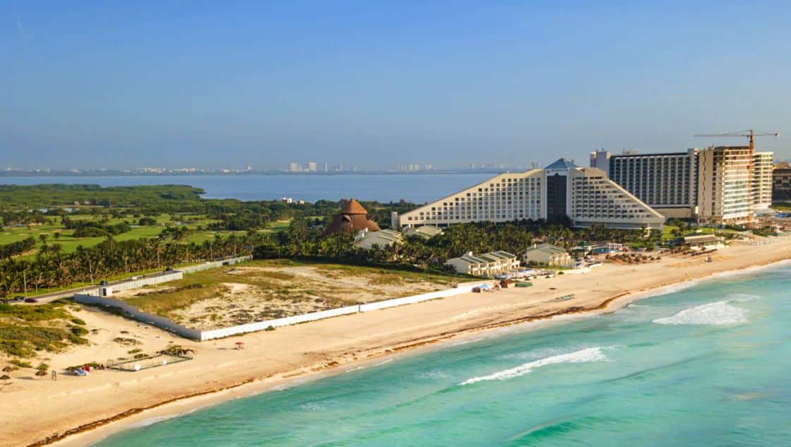 Más de mil trabajadores volverán a obras del hotel RIU en Punta Nizuc, tras suspensión definitiva